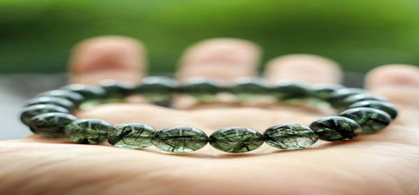 Ý Nghĩa Phong Thủy Vòng Thạch Anh Tóc Xanh Và Mệnh Hợp